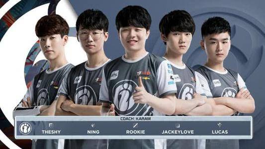 出众进攻的 出众进攻的