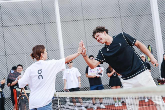 相较之下 相较之下