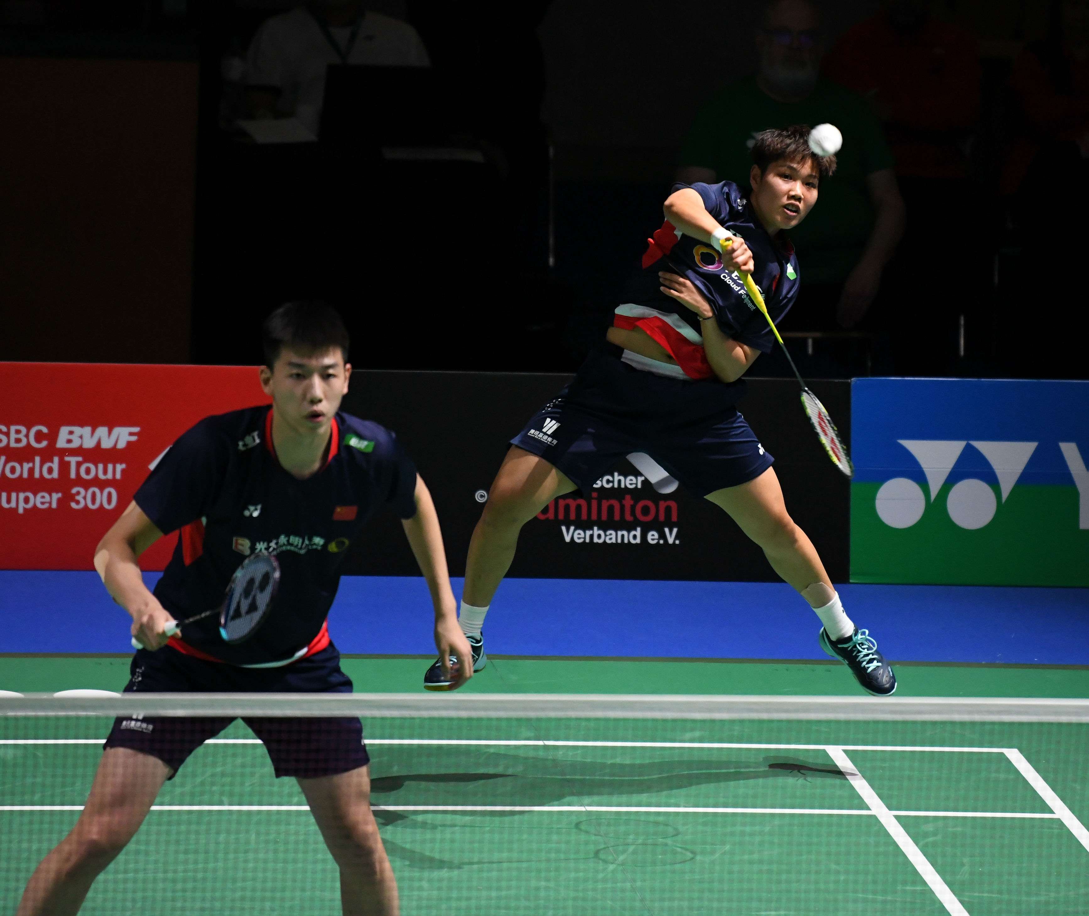 足球不应成 足球不应成